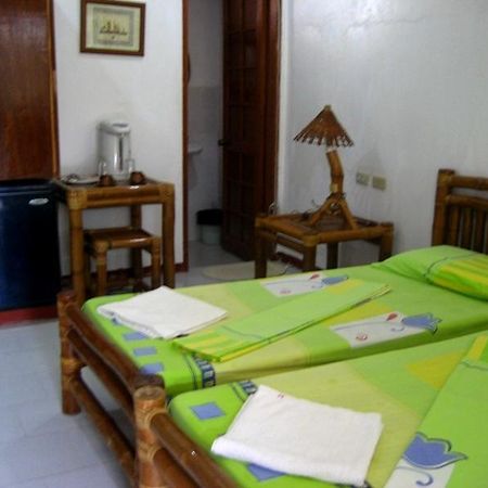 Marina Village Beach Resort Moalboal Extérieur photo